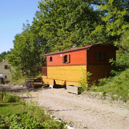 Les Roziers - Roulotte Bed & Breakfast Bagnac Екстериор снимка
