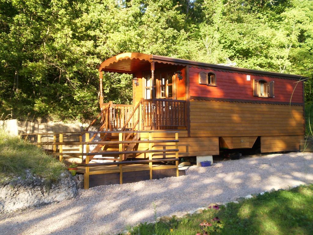 Les Roziers - Roulotte Bed & Breakfast Bagnac Стая снимка